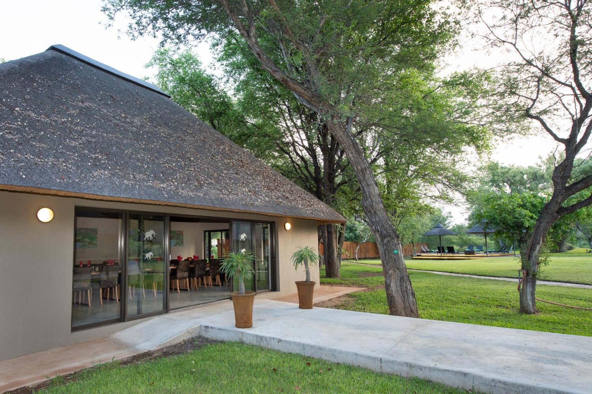 Senalala Safari Lodge 克拉塞利尔自然保护区 外观 照片