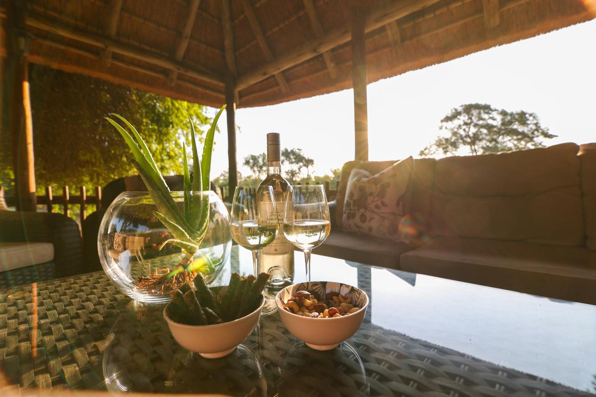 Senalala Safari Lodge 克拉塞利尔自然保护区 外观 照片