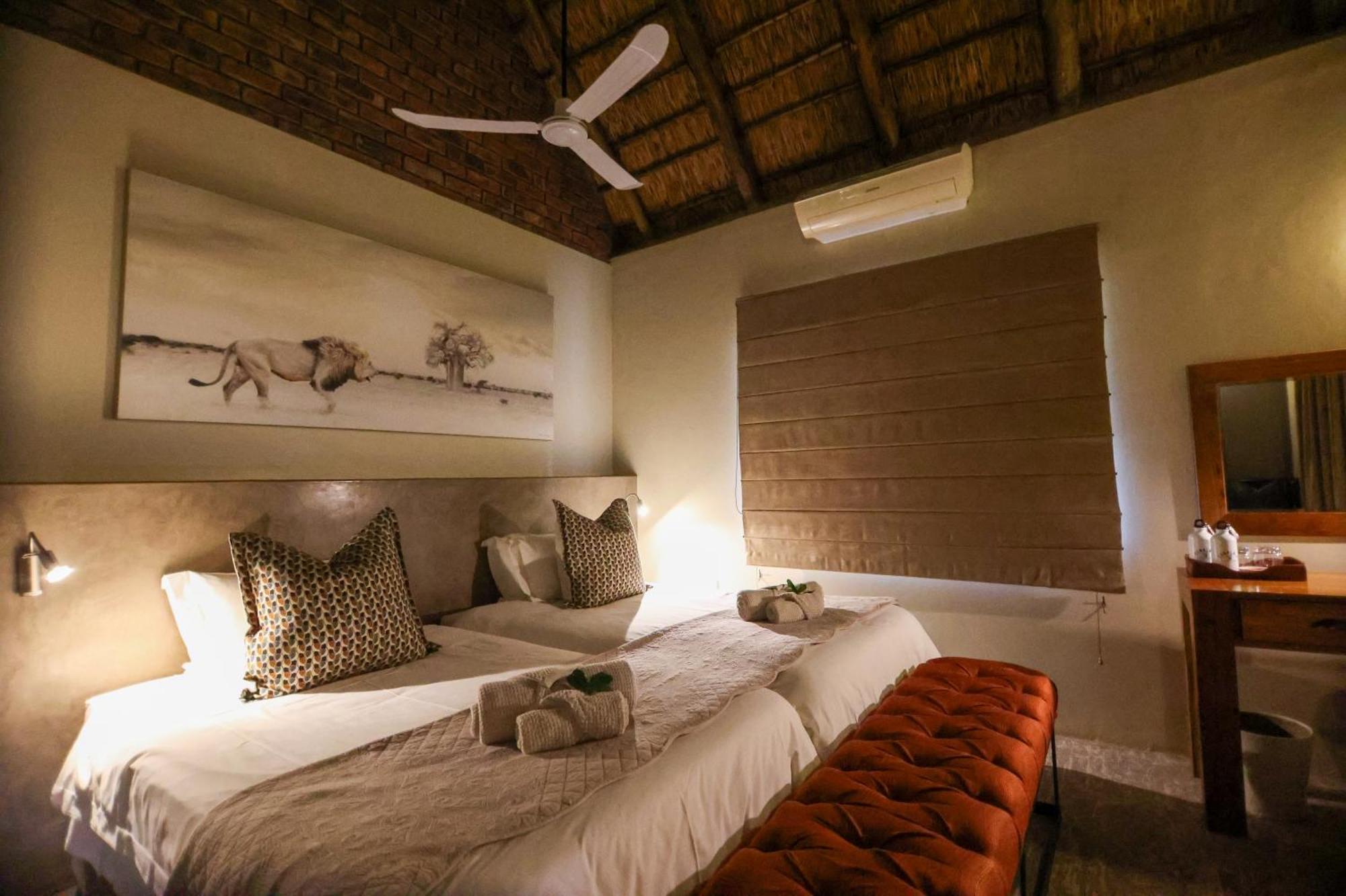 Senalala Safari Lodge 克拉塞利尔自然保护区 外观 照片