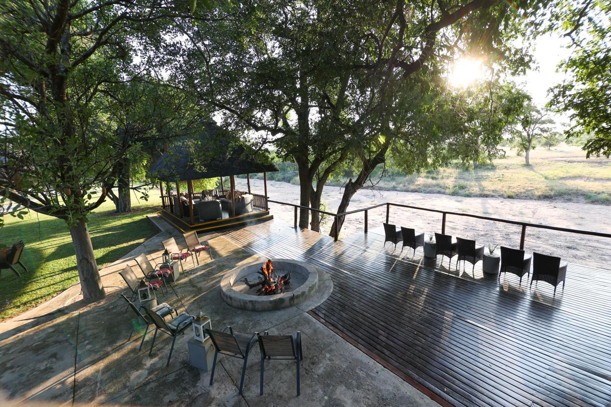 Senalala Safari Lodge 克拉塞利尔自然保护区 外观 照片